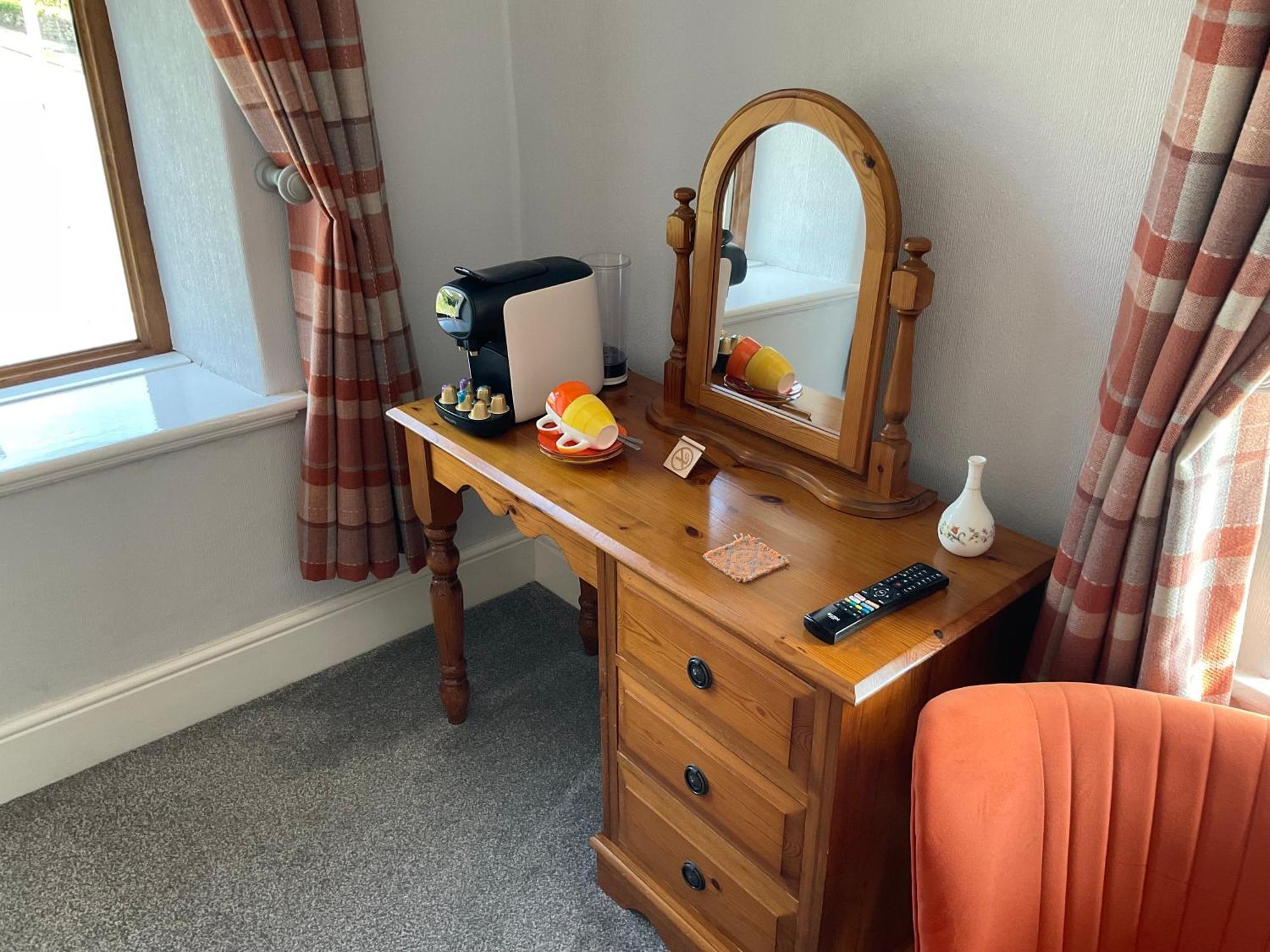 Y Llew Coch Bed & Breakfast Conwy Ngoại thất bức ảnh